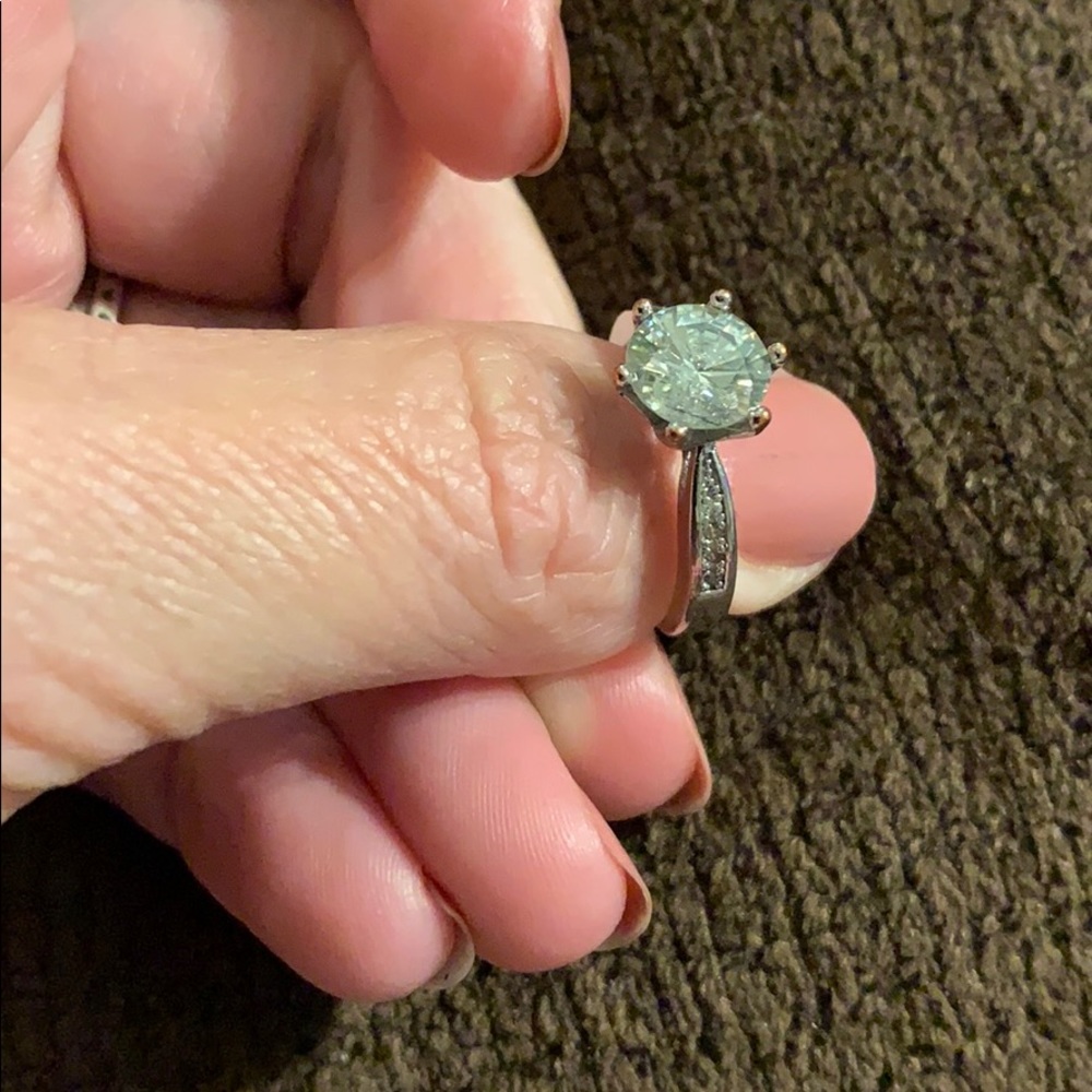 1 ct moissanite Ring Sz 5 - Picture 3 of 6